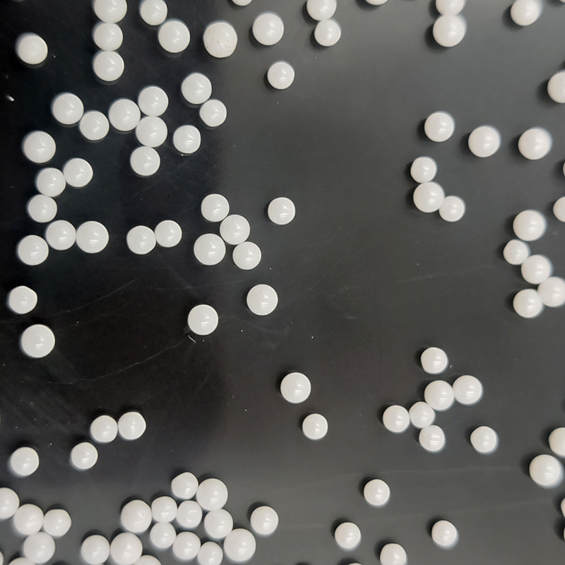 The hardness test method of zirconium ball